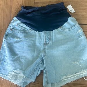 NWT old navy maternity jean shorts.